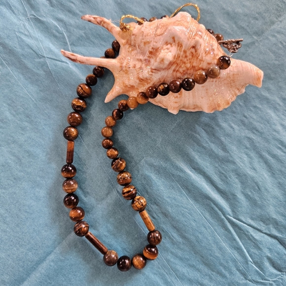 Handmade Tortoise Shell Beaded Necklace - Picture 2 of 4